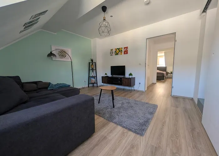 Traumwohnung Ueber Den Daechern Ruettenscheids 아파트